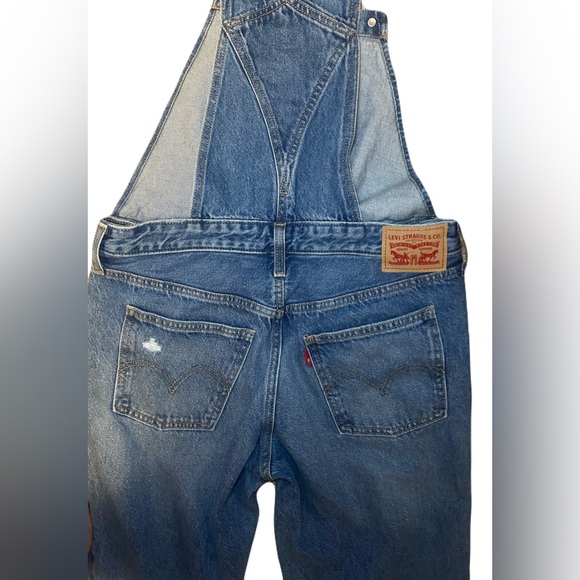 Womens Levis Denim Overalls size medium - Picture 3 of 9